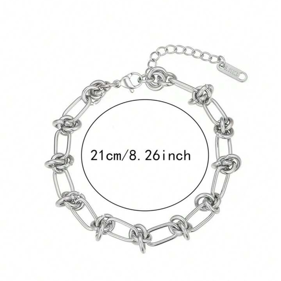 ‼️NEW IN‼️Elegant Chain Bracelet - Picture 3 of 5